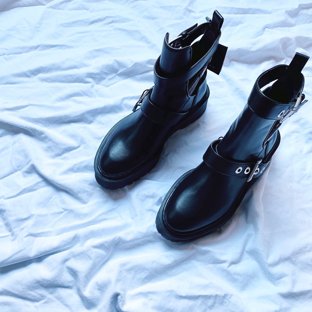 Zara Black Biker Ankle Boots With Cut Outs - Picture 3 of 8